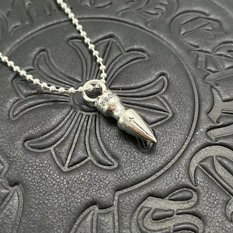 Ch**me He**ts necklaces